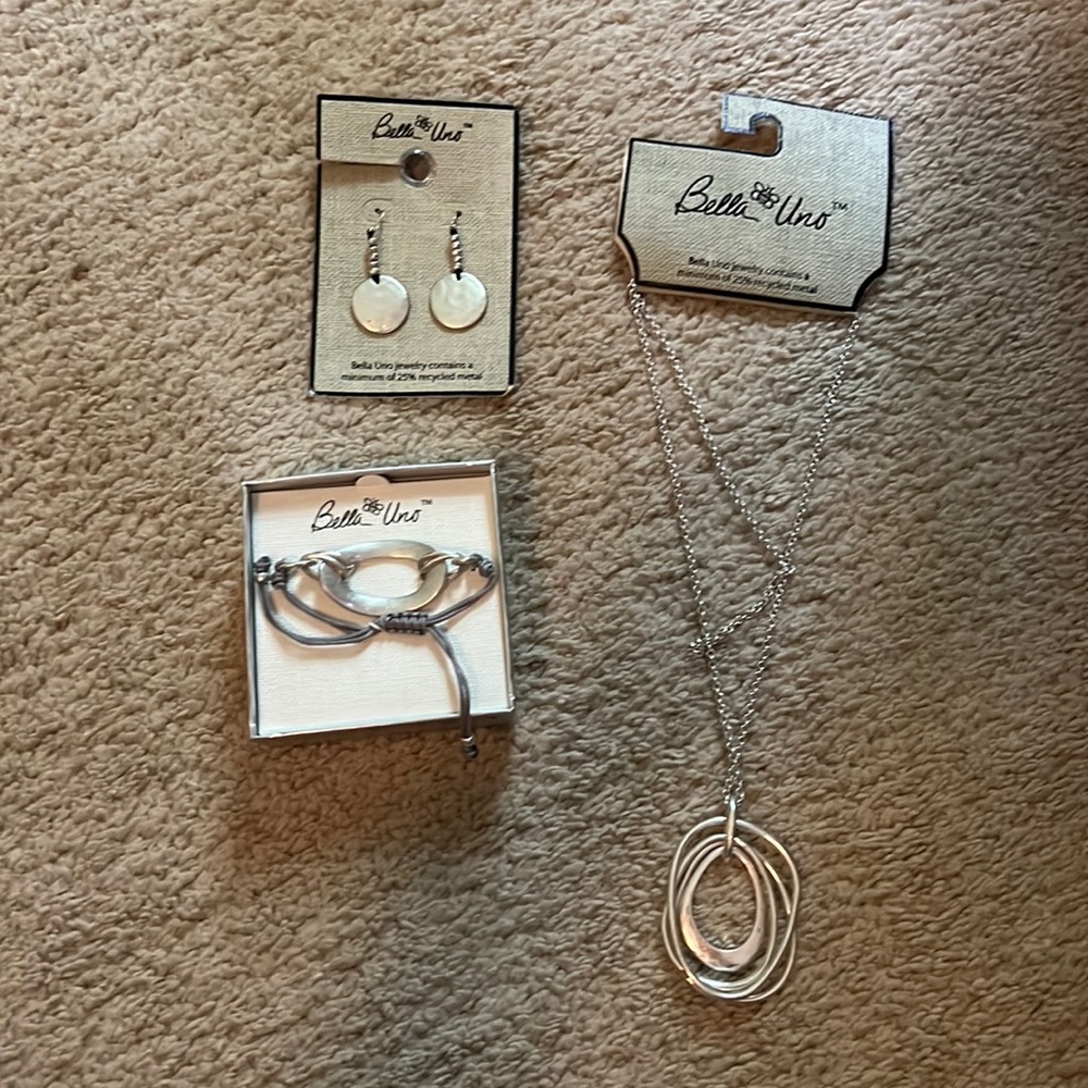 Bella Uno jewelry